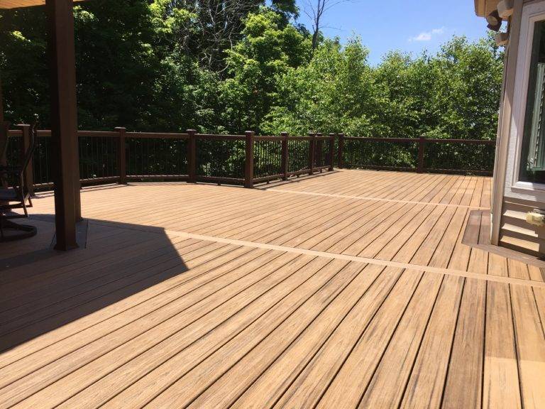 Custom deck built by DreamDecks in Northeast Ohio