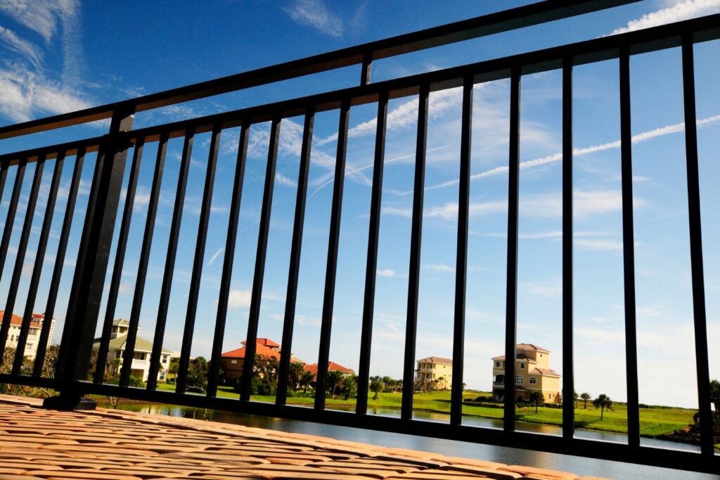 Westbury Riviera aluminum railing