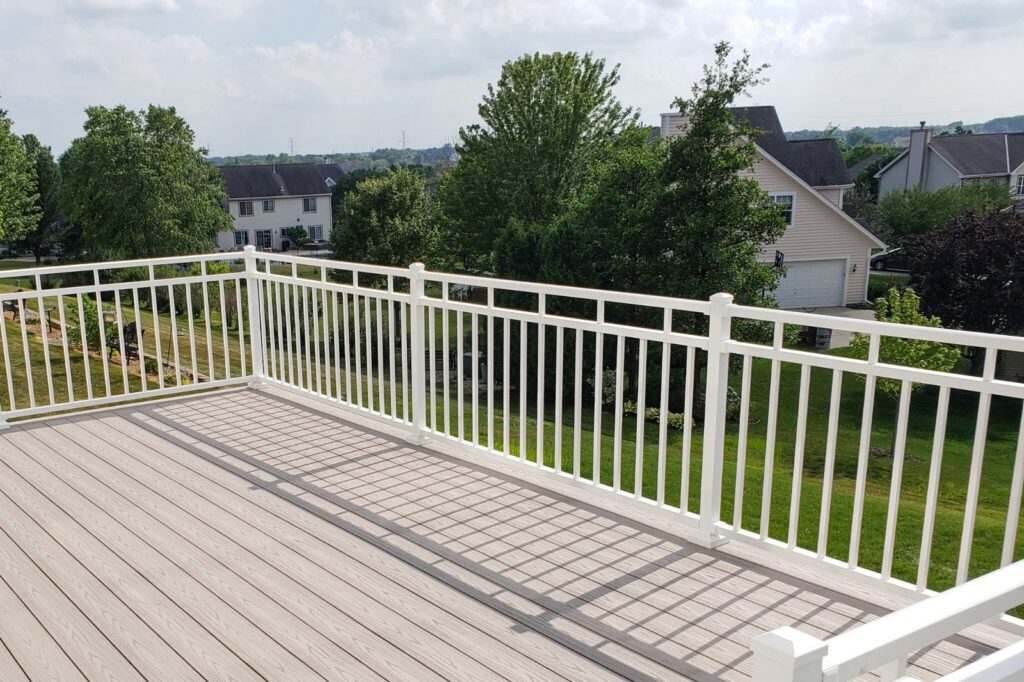 Westbury Riviera aluminum railing