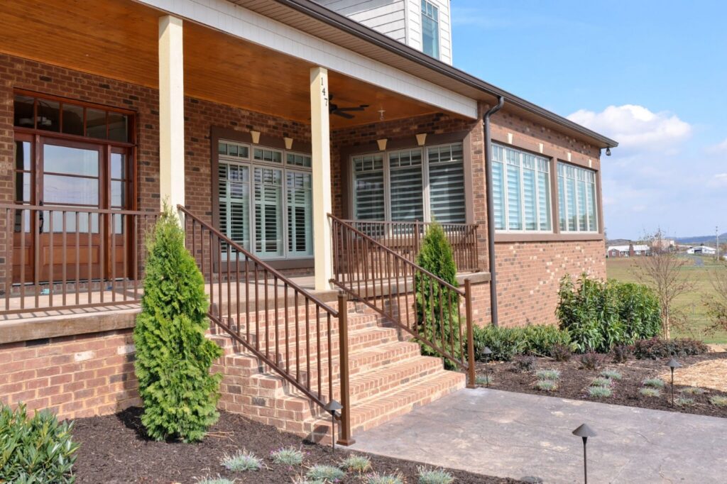 Westbury Tuscany aluminum railing
