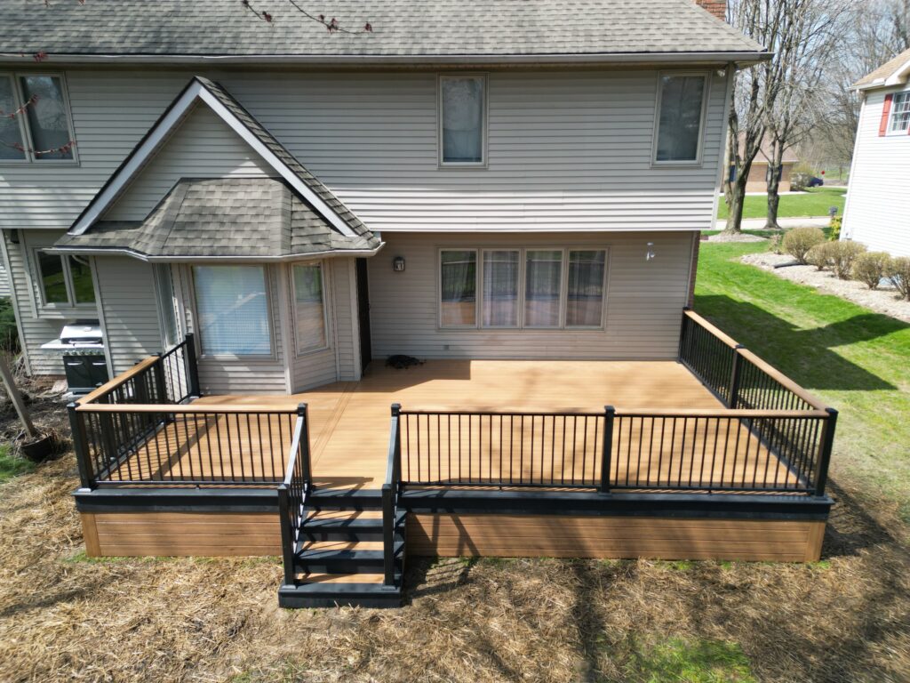 The New Modern Deck in Uniontown, Ohio by DreamDecks