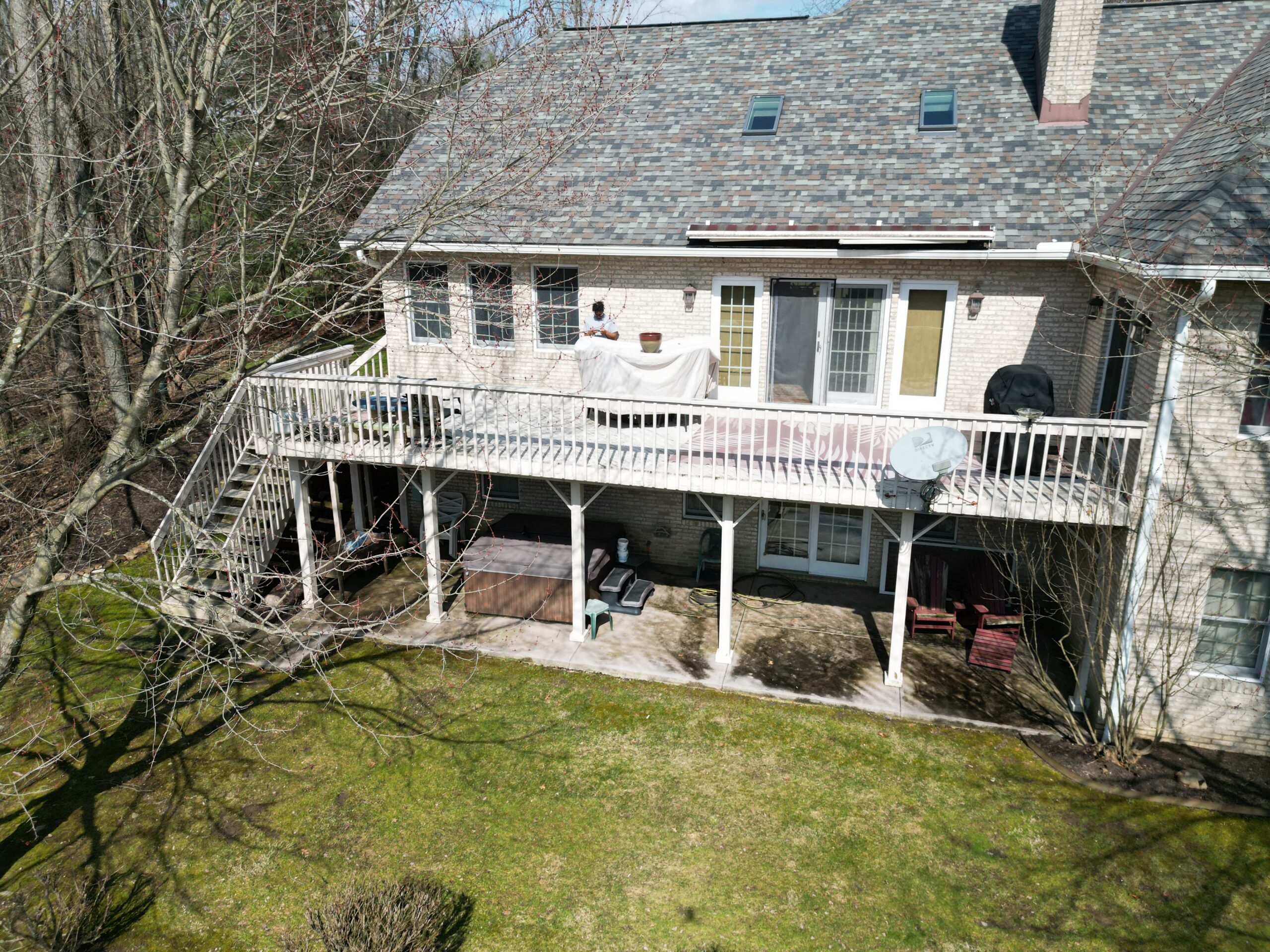 The old white wood deck before the resurface
