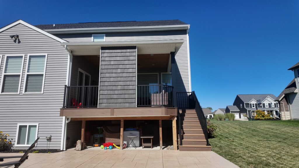 Shed roof with a TV wall in Avon